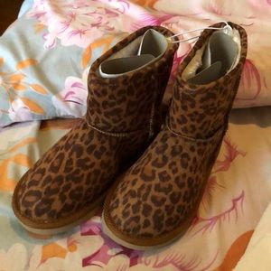 Old navy Cold weather shoes